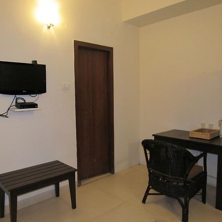 Luxtay Suites Bangalore Bagian luar foto