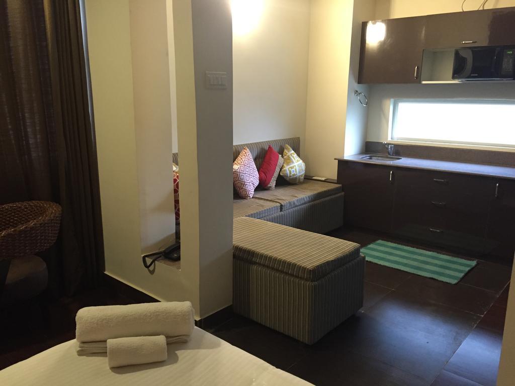 Luxtay Suites Bangalore Ruang foto