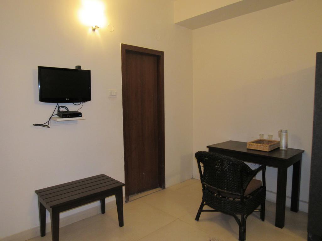 Luxtay Suites Bangalore Bagian luar foto