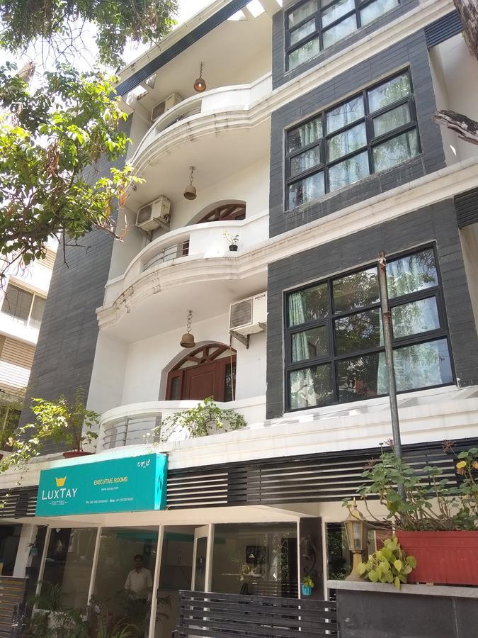Luxtay Suites Bangalore Bagian luar foto