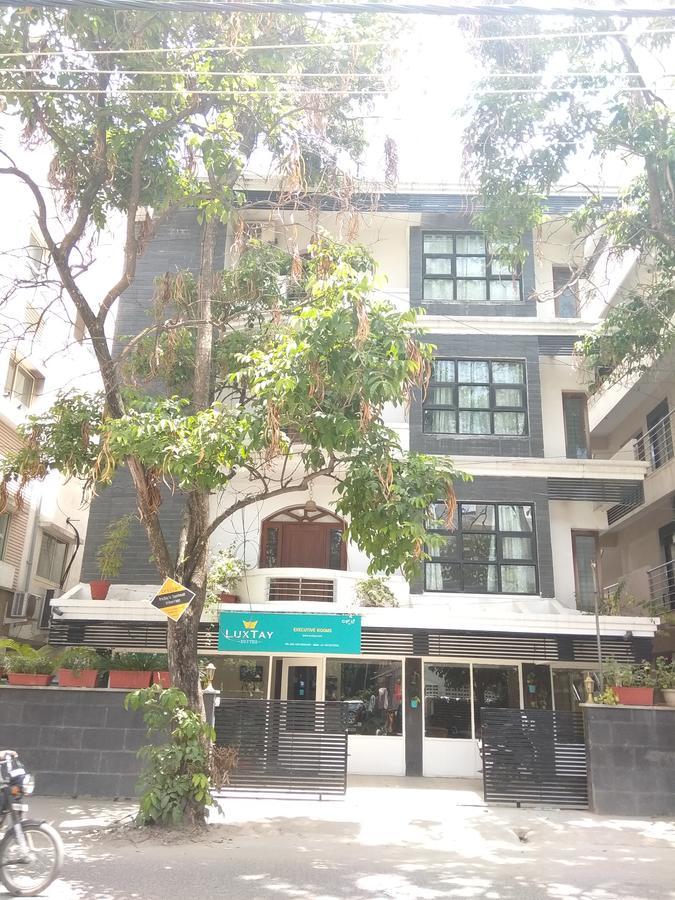 Luxtay Suites Bangalore Bagian luar foto