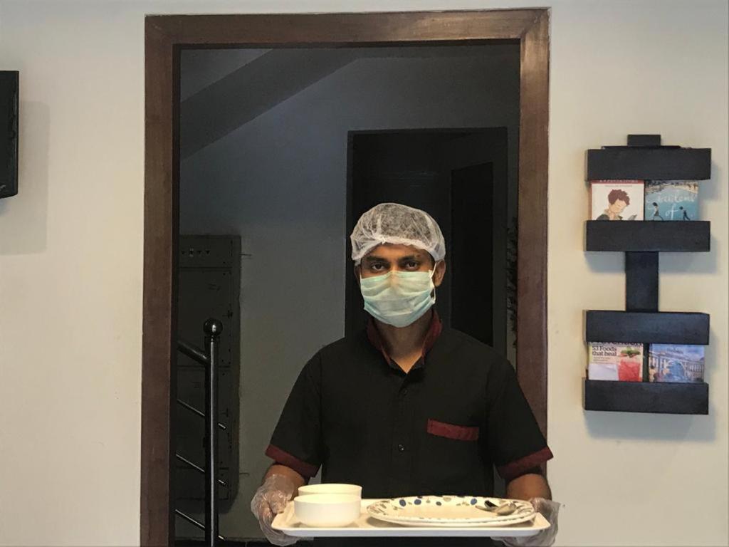 Luxtay Suites Bangalore Bagian luar foto
